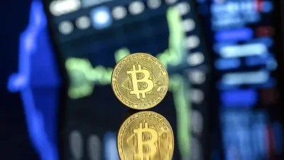 Біткоїн впав нижче за $80 000 через очікування підвищення ключової ставки ФРС США