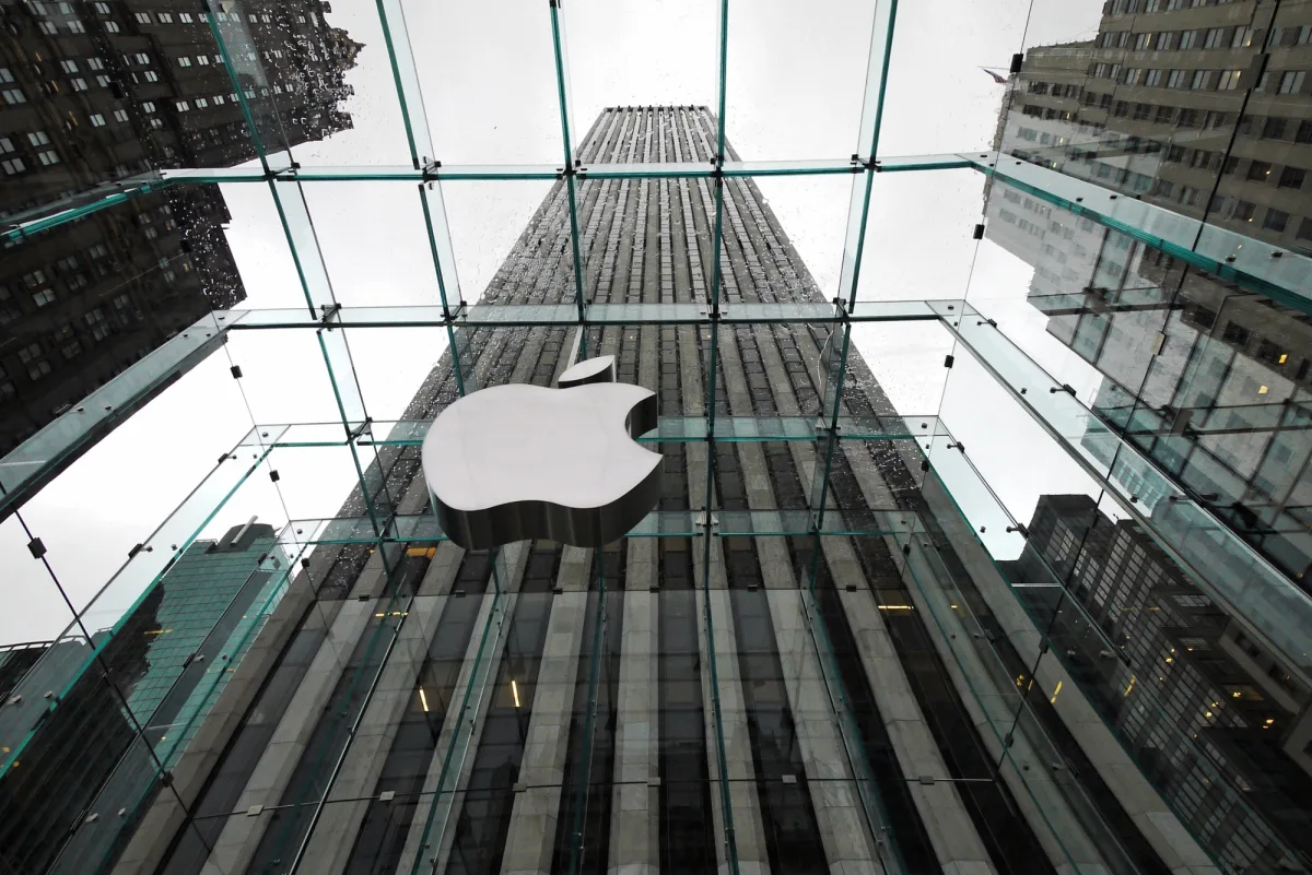 Стало известно, сколько в Apple платят инженерам, дизайнерам и специалистам по ИИ