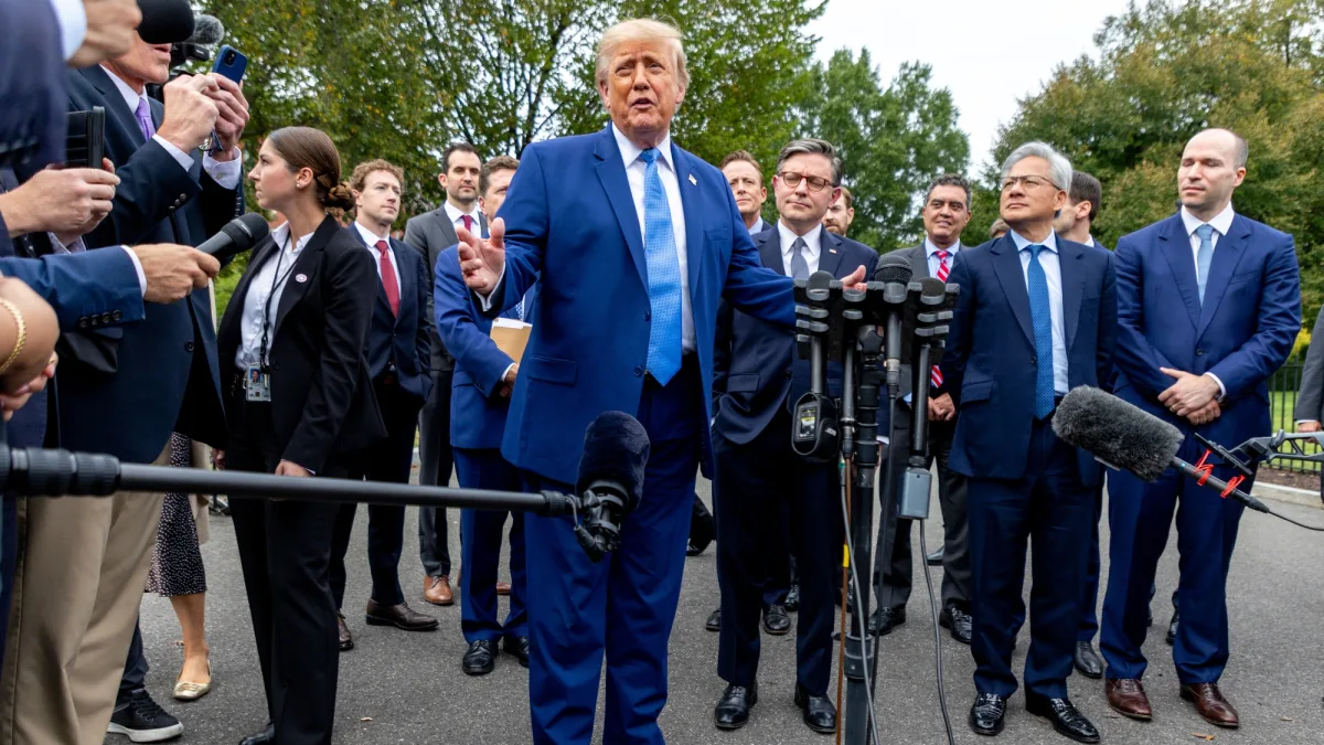 Трамп підписав указ про перейменування штучного інтелекту в "суперінтелект"