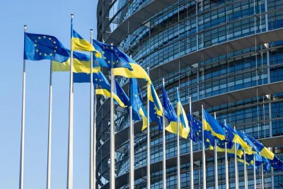 ЄС та Україна домовилися прискорити виплату кредиту у наступному році