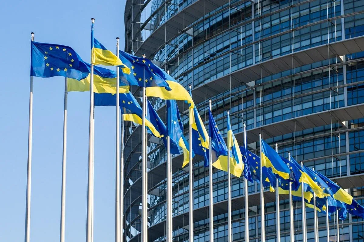 ЄС та Україна домовилися прискорити виплату кредиту у наступному році
