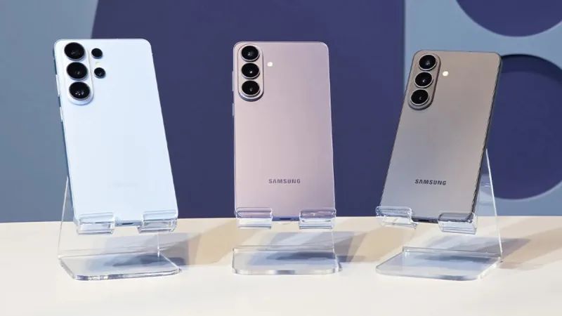 В Україні падає попит на бюджетні смартфони: що відбувається з флагманами Samsung